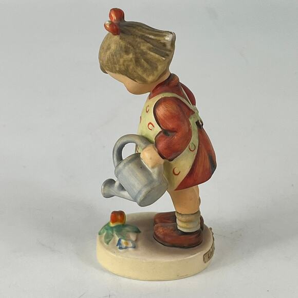 Vintage 1983 Hummel Figurine Goebel Little Gardener #74 TMK-5 Girl Watering Can - Picture 3 of 11